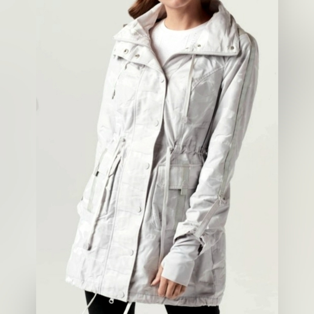 Blanc Noir Gray Camo Print Anorak Size M